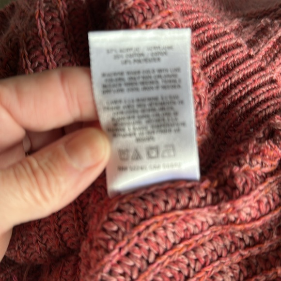 2/$20 EXPRESS Cropped Red-Pink Crew Neck Sweater Textured Knit Open Back Sz Med - Picture 8 of 9